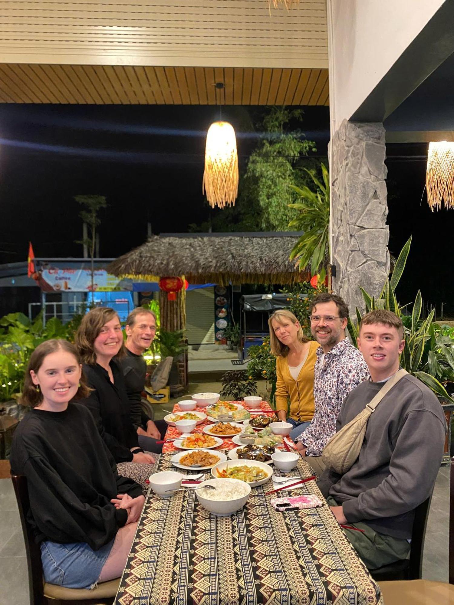 Tutu'S Homestay Phong Nha Exterior foto